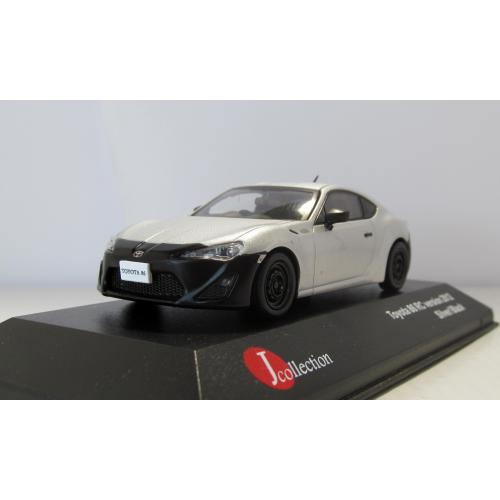 Toyota 86 RC 2012, J-Collection. 1:43 коробка и бокс. Тойота 86 RC 2012.