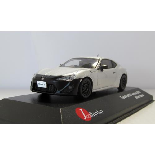 Toyota 86 RC 2012, J-Collection. 1:43 коробка и бокс. Тойота 86 RC 2012