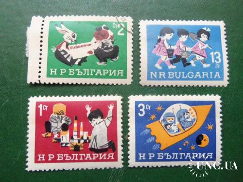 марки- с 1 гр Болгария--(А3) - гашеные-3чистые и 1 гашеная---Дети

