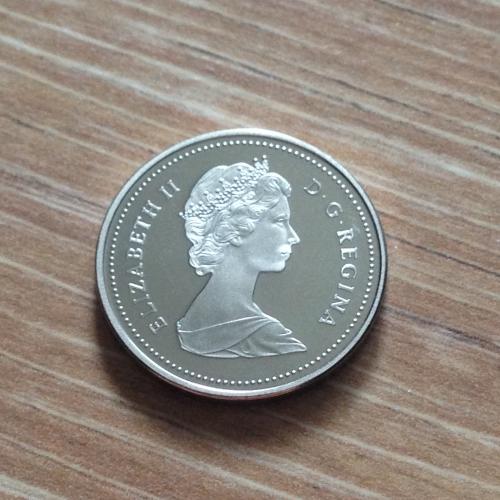 Монета 5 центов Канада 1988