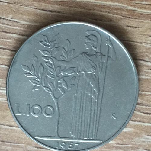 Монета Италия 100 лир 1967 г