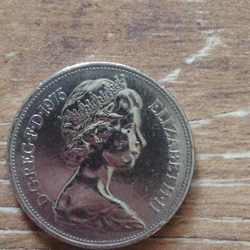 Монета Великобритания 10 пенсов 1975