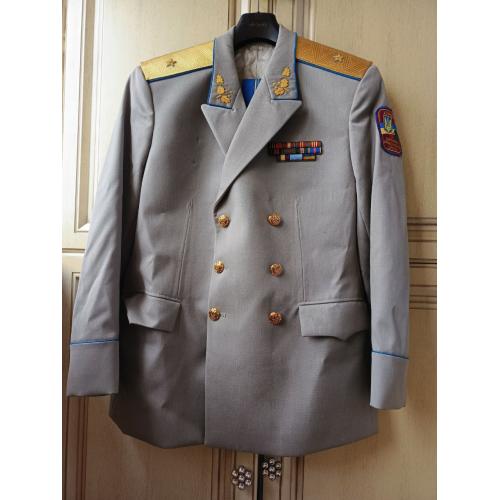 Кітель, штани, фуражка генерал-майора державної прикордонної авіації