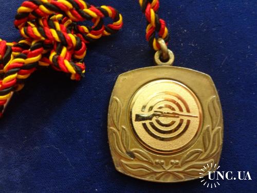 ФРАНЦИЯ  спортивная медаль "Стрельба с винтовки" винтовка 1992