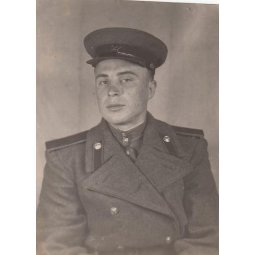 Фото. Солдат в офицерском обмундировании. Германия, 1947 г.