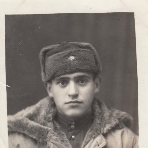 Советский солдат в американской куртке. 1947 г.