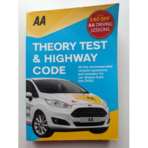 AA Driving Theory Test &amp; Highway Code (AA Driving Test) (AA Driving Test Series) Paperback – 2016