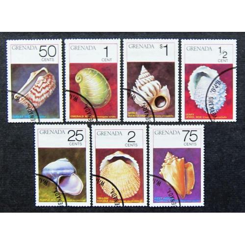 Марки Гренады 1975 г.. Морская фауна. Раковины. Молюски. Серия 7 марок.