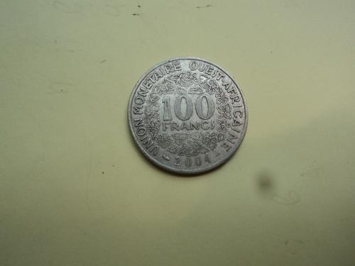 Африка. КФА. 100 франков 2004г.