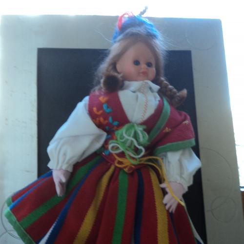 Очень красивая кукла в национальном костюме острова Мадейра(Португалия) Высота-30см. 