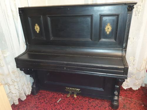 Фортепиано Th.GRIESEDIECK 'Pianoforte-Fabrikant' 1874-97 годов.