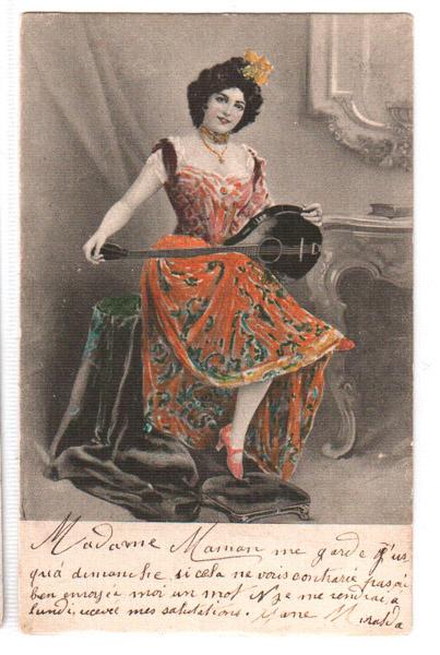 Старинная открытка девушка с (гитарой, банджо)