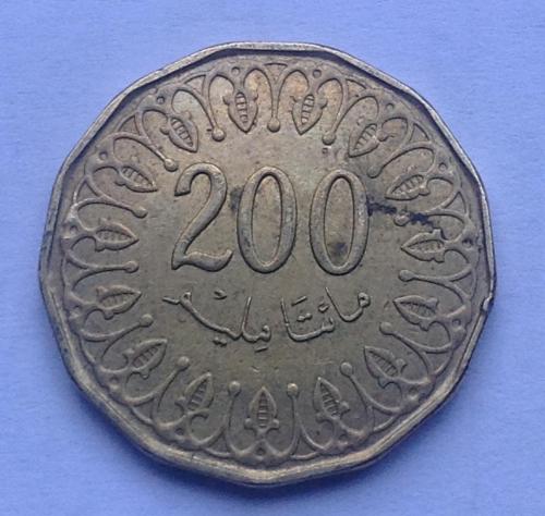 Монета 200 милим 2013 Тунис