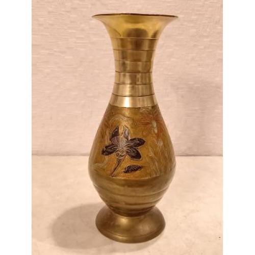 Красивая бронзовая ваза, ручной работы - бронза, латунь.