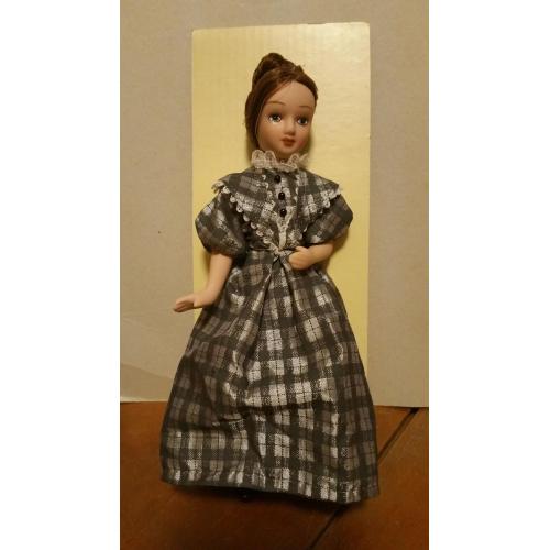 Редкая кукла фарфор ручная работа девушка платье игрушка коллекционная фигурка