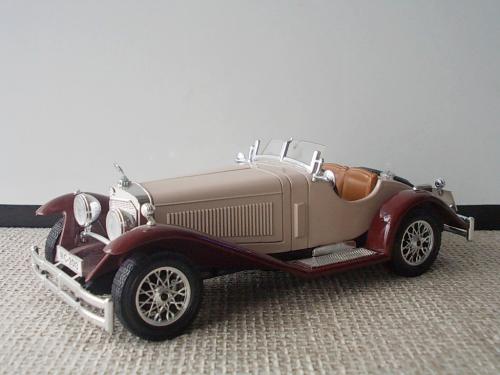 №372 Коллекционная модель старинного автомобиля Мерседес Mercedes SSK Масштаб 1:24  Италия