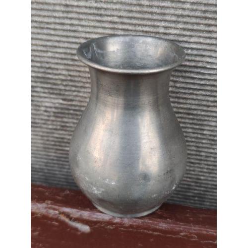 Германия - Вазочка - металл - клеймо - фирма . Б/У .