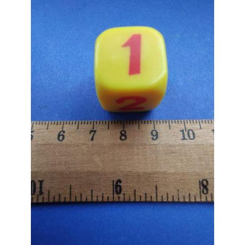 Детская игрушка - Кубик игральный - 18,5 мм. на 18,5 мм. - Б/У .