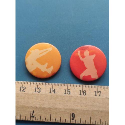 Европа - Б/У . Мои лоты с Одной гривны - все по фото . Без заколок .