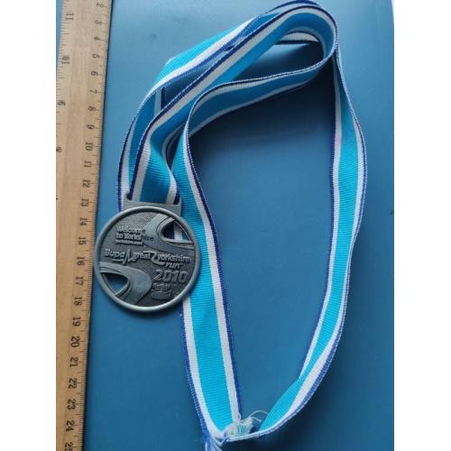 Европа - Медаль - Спорт - Тяж . Мет . - муаровая лента . Б/У .
