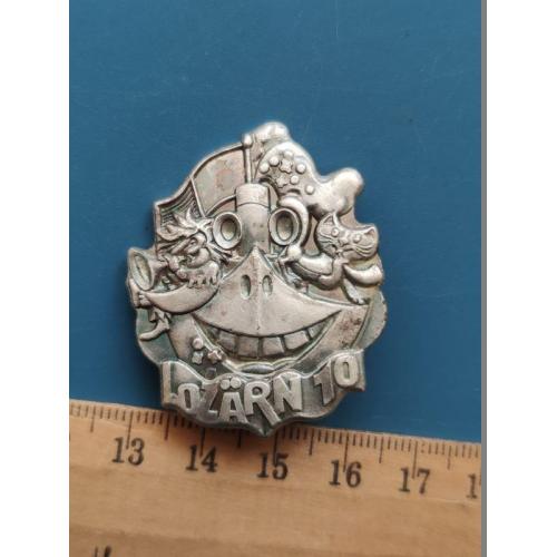 Европа - Значок - фестиваль 2010 года - не магнитится . Тяж . Мет . - Клейма - Б/У .