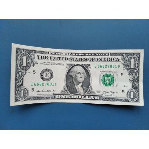 США - Один доллар 2013 года - Монетный двор буква ( Е ) - Ричмонд , Верджиния - Б/У .