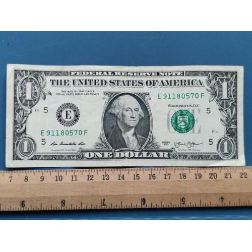 США - Один доллар 2013 года - Монетный двор , буква ( Е ) - Ричмонд , Верджиния - Б/У .