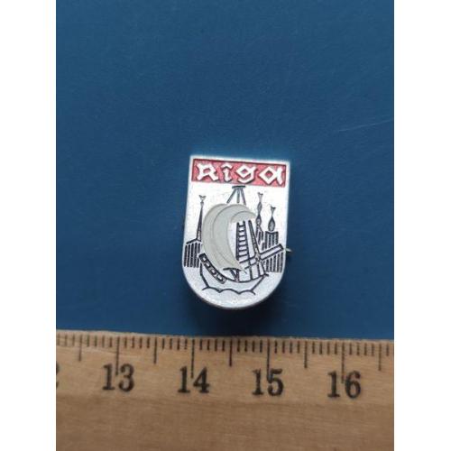 СССР - Значок - " ГОРОДА " - Л/М - Б/У .