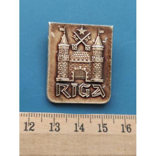 СССР - Значок - " ГОРОДА " - Л/М - Б/У .