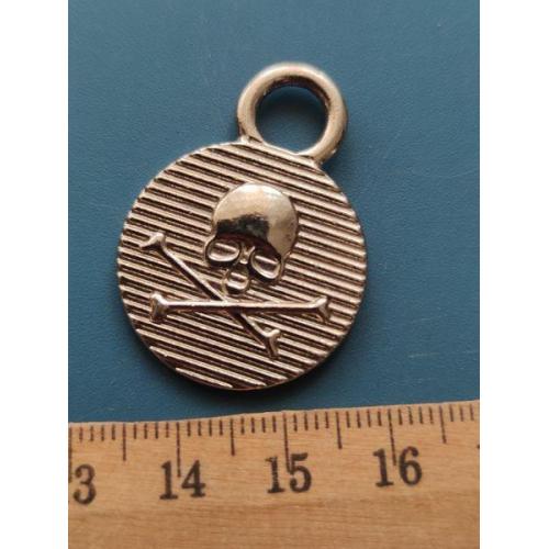 " Веселый Роджер " - Череп - Пираты - Байкеры - Символика - Тяж . Мет . - Б/У .