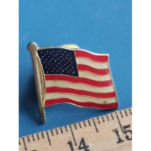 Значок - Флаг - США - клипса - Б/У .
