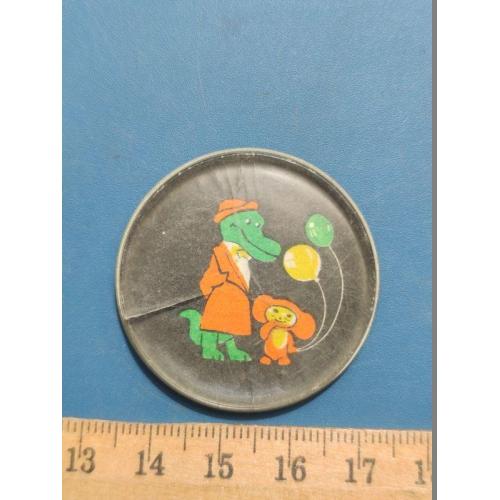 Значок - СССР - " Мультики " - оргстекло - Б/У .