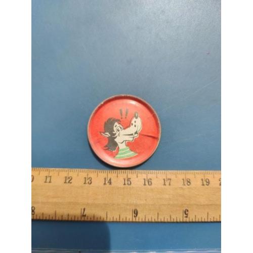 Значок - СССР - " Мультики " - оргстекло - Б/У .