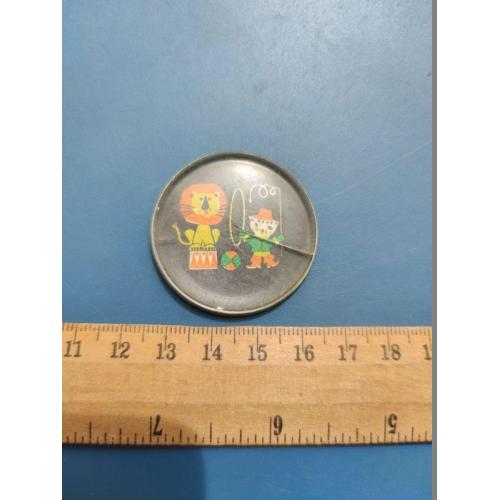 Значок - СССР - " Мультики " - оргстекло - Б/У .