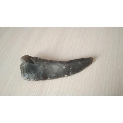 Каменный нож/клинок, поздний палеолит, 13000 лет назад.