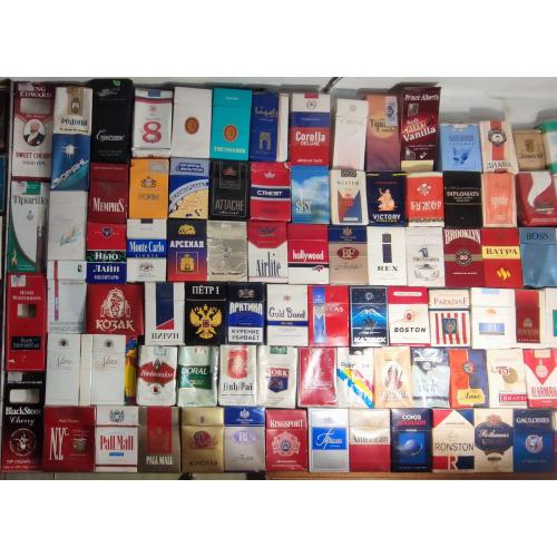 Коллекция пачек от сигарет  714 шт