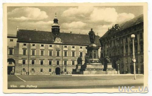 Вена. Старый Хофбург. Памятник Францу I. Лот № 140