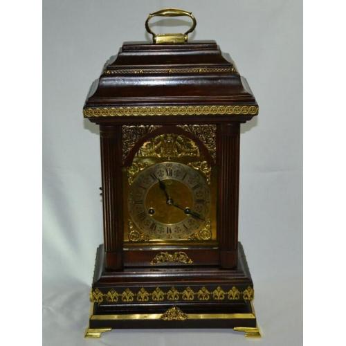 Большие каминные часы 