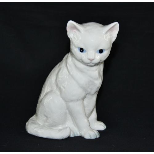 Винтажная белая фарфоровая фигурка кота Zillermahler