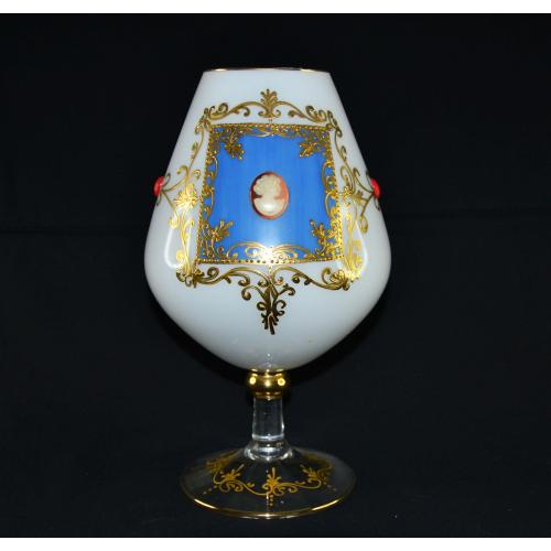 Винтажная ваза из опалового стекла