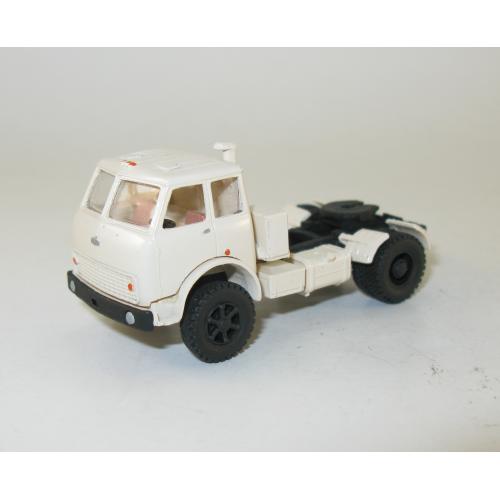 МАЗ-5429 (МАЗ-504В) седельный тягач - 1:87 H0