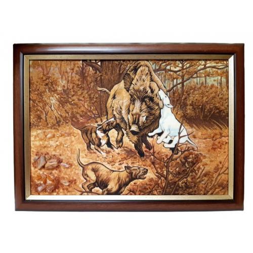 Янтарная картина "Охота на кабана" 65 см-48 см, горизонтальная картина-пейзаж из янтаря, в раме.