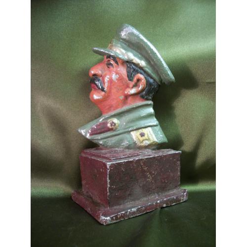 5.299 Бюст Сталин, раскрашенный алюминий. Высота 15 см, вес 377 гр