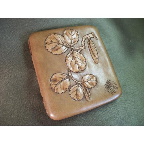 5.451 Изящный кожаный портсигар. Кожа