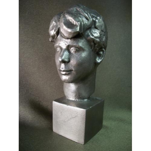 5.740 Бюст, поэт Сергей Есенин. Металл. Высота 15 см, вес 749 гр