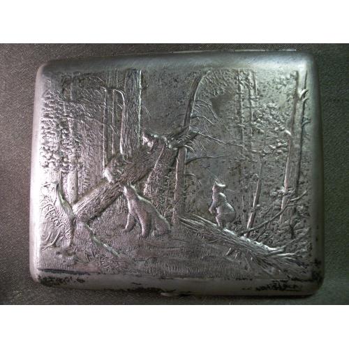  5.756 Старый советский портсигар Утро в лесу, медведи. Мельхиор или латунь, серебрение