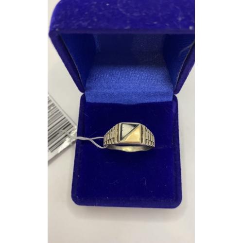 6к55 Кольцо, перстень. Серебро 800 проба, вставка оникс. Вес 4,17 грн, размер 20,5