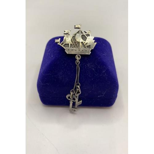6к91 Брошь, корабль, парусник, Ленинград, ключи, СССР.