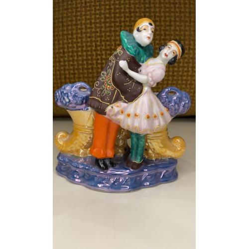 6lt25 Фигурка - карандашница, танцующая пара. Фарфор, Китай. Вторая половина 20 века. 