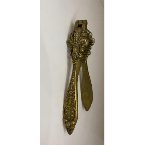 6lt27 Орехокол. Металл. Длина 14,5 см. Хорошее состояние.